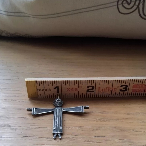 Italian man Made cross of Jesus Body from Italy silver tone. No marking. Vintage - Picture 4 of 7